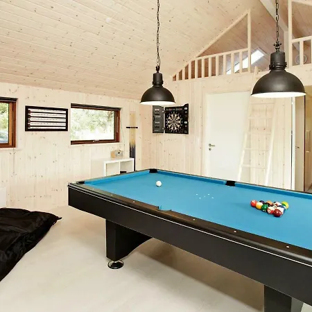 Four-bedroom Holiday In 53 Casa de Férias